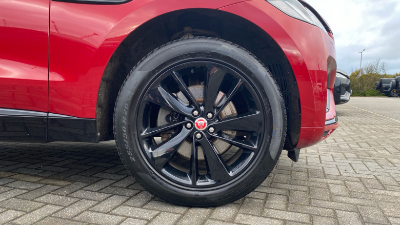 Jaguar F-Pace 2.0 D200 R-Dynamic Black 5dr Auto AWD Diesel Estate